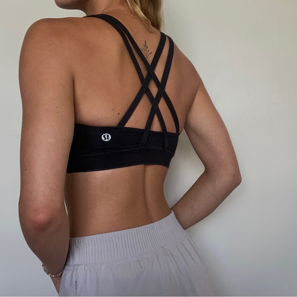 Black lululemon energy bra